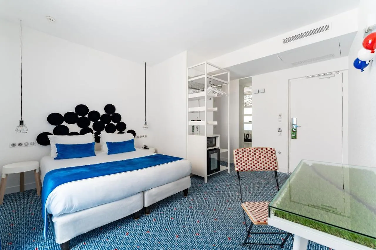 34b - Astotel מלון 3*